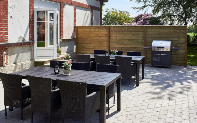 Noeraa Gamle Skole Bed & Breakfast