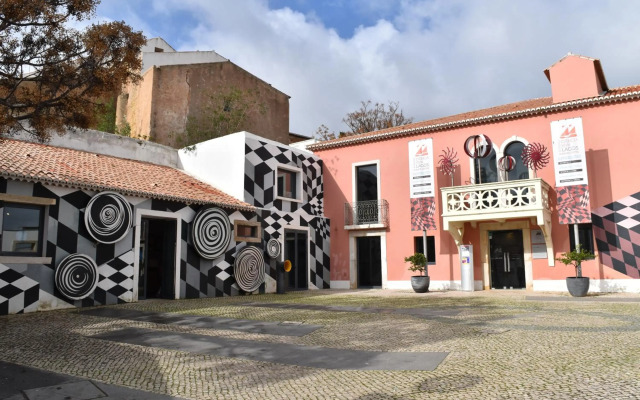 Ponta da Piedade Family House