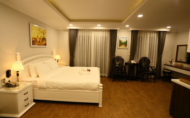 Diamond Queen Hotel