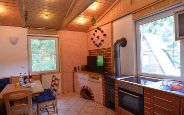 Cosy Apartment With Covered Porch