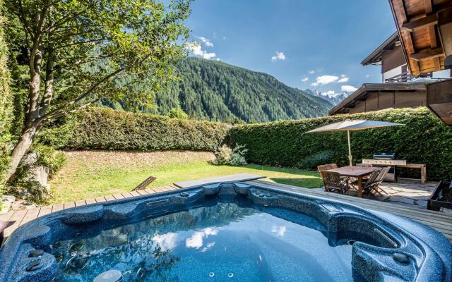 Olea - Chalet With Jacuzzi And Beautiful Garden