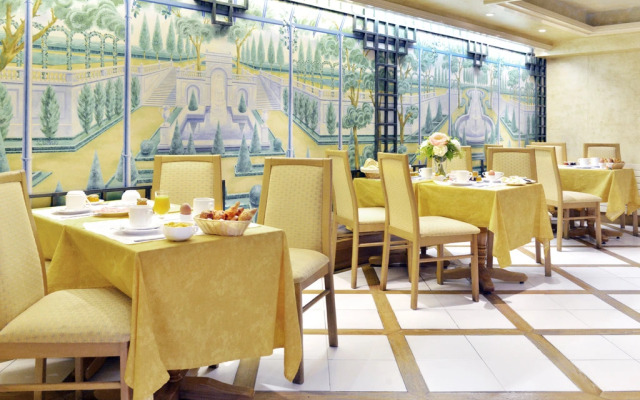 Hôtel Suites Unic Renoir Saint Germain