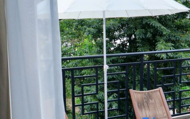 Meet Lihaihouse Homestay