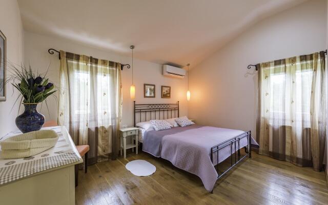 Lipa in Krnica with 4 bedrooms and 3 bathrooms