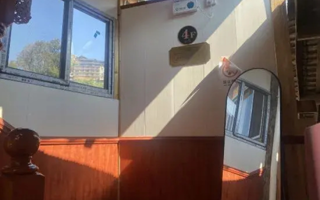 Xiaowo Homestay (Xijiang Qianhu Miao Village Ancient Street)