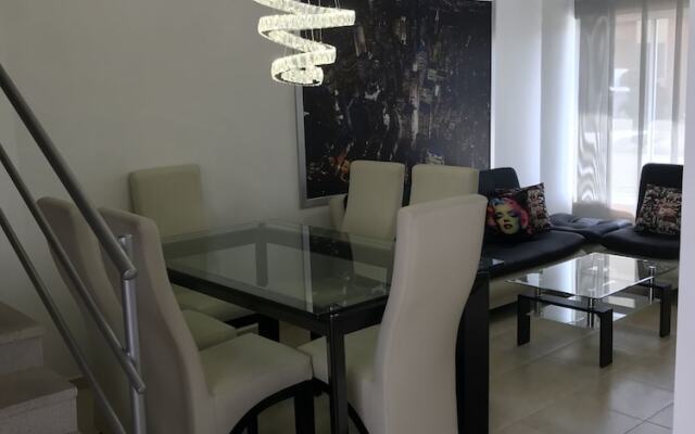 Pereira-Cerritos Casa