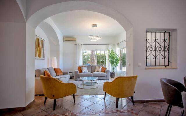 Villa Angelica by Portucasa