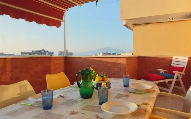 Sorrento 3 bedrooms Sunny Apt with terrace & view