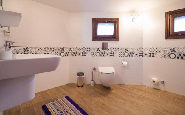 Liya Boutique Hotel & Suites