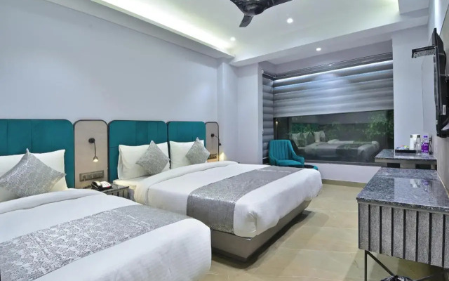 Hotel Uptown - By La Exito Hotels