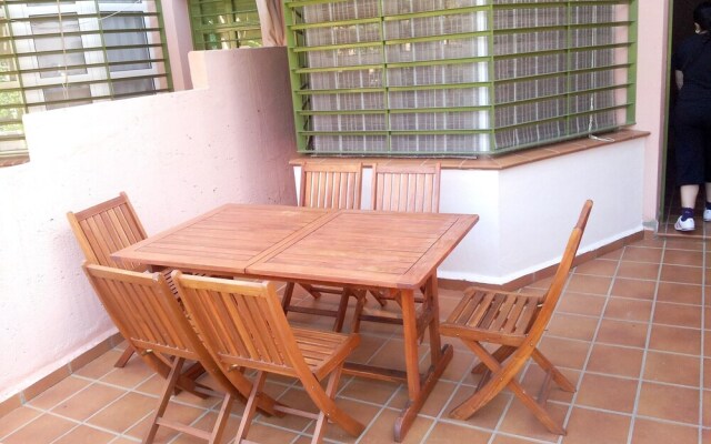 House With 3 Bedrooms in Islantilla, Huelva, With Pool Access and Encl
