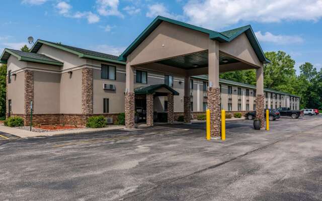 Quality Inn & Suites Marinette