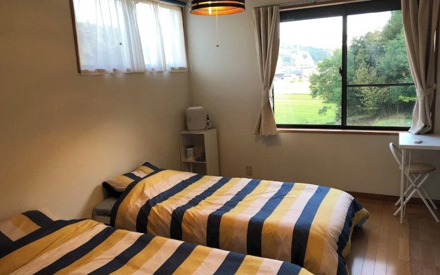 Share Creative&Bed 'adonoan'