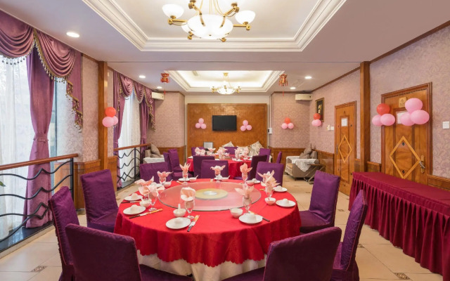 Xinyuan Hot Spring Hotel