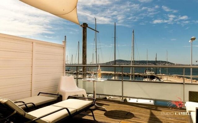 A La Voile Blanche