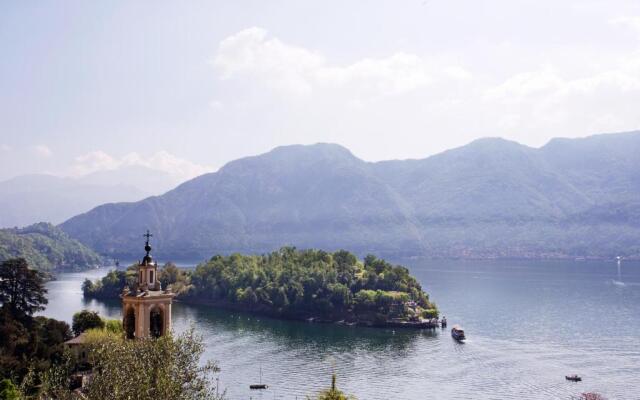 Sala Comacina Apartment No 1 (Sleeps 10)