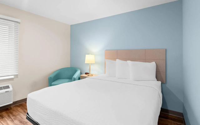 WoodSpring Suites Richmond Airport