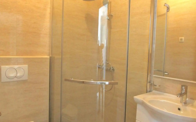 Apartments Aqua