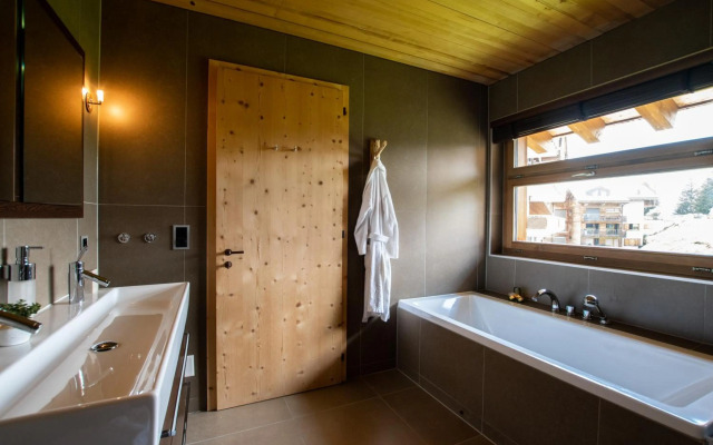 Anna Isabelle Penthouse