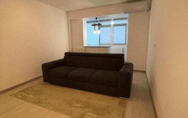 Robert’s Brilliant Apartament