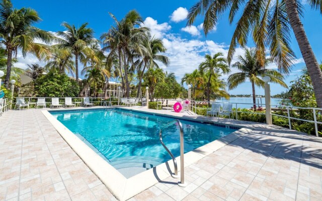 Island House #12 by Cayman Vacation