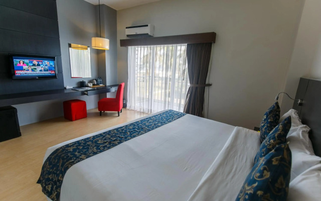 Solea Seaview Resort