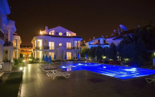 Serenity Apartments 1 by Villamnet