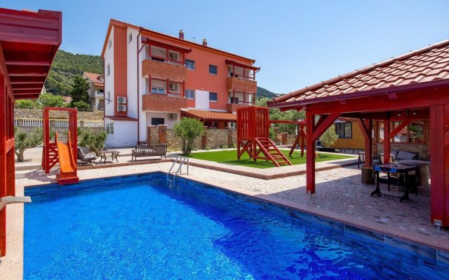 Nice Apartment in Banjol With 2 Bedrooms, Wifi and Outdoor Swimming Pool