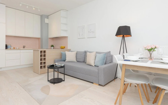 Sarmacka Apartment Wilanow by Renters