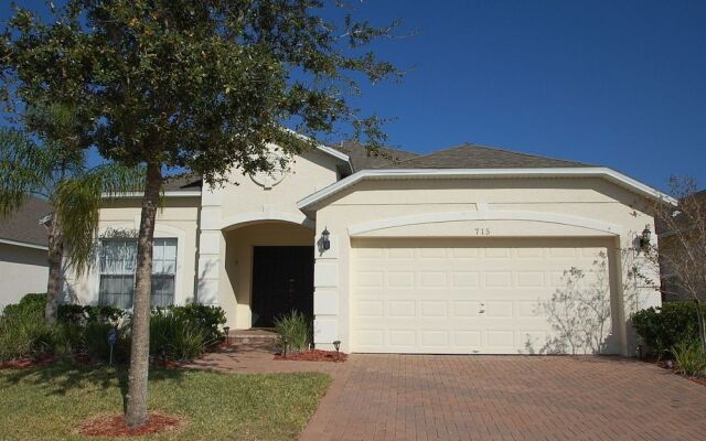 715HP Footprints 4 Br villa by RedAwning