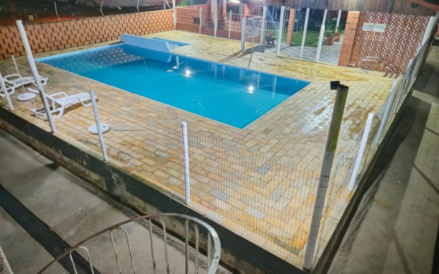Apartamento super mobilhado com piscina e churrasqueira