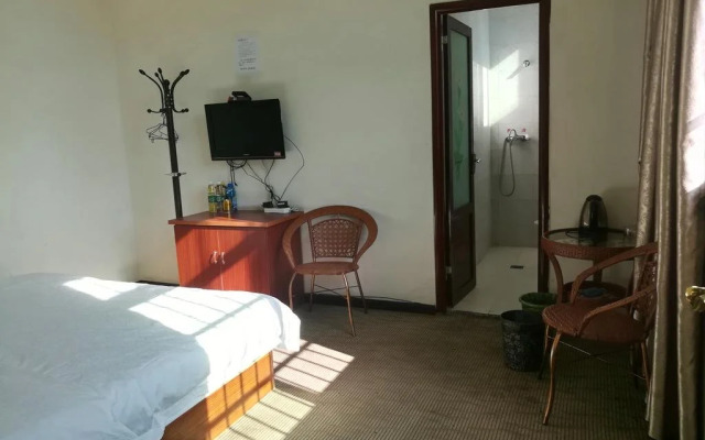 Tiny Jiangnan Hotel