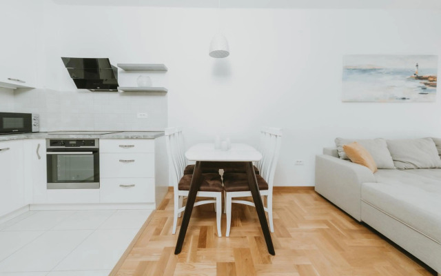 Spacious Modern New 48 m2 flat + free parking