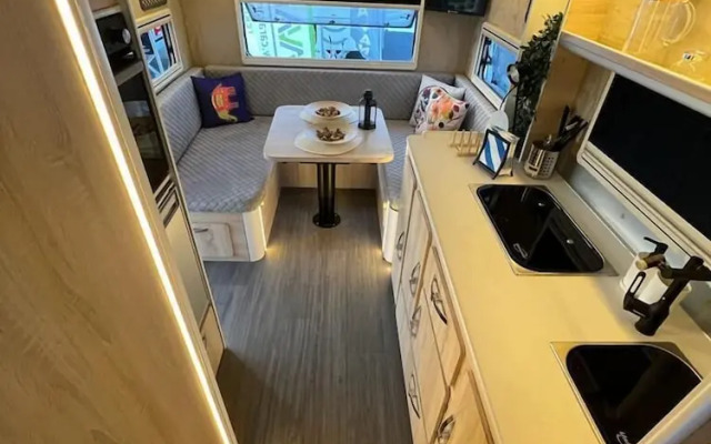 Renka Holiday Houses and Caravan