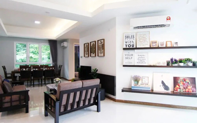 YO.OM Families Gateway Luxury Condo 6-9 Pax