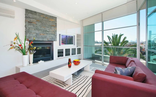 Penthouse St Kilda Style