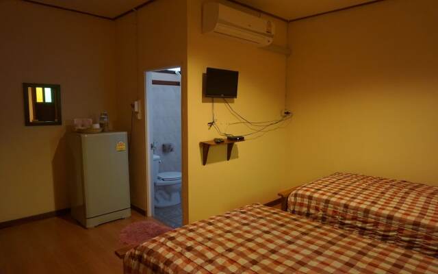 Ruean Bua Resort