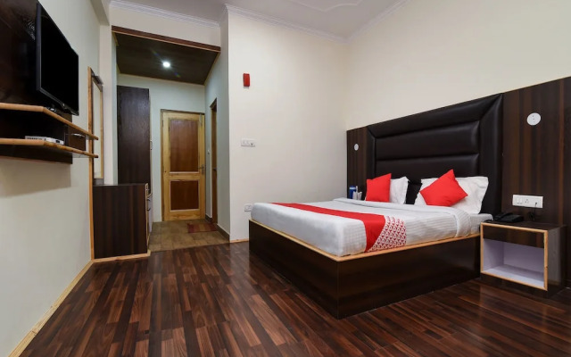 OYO 15699 Hotel Conifer