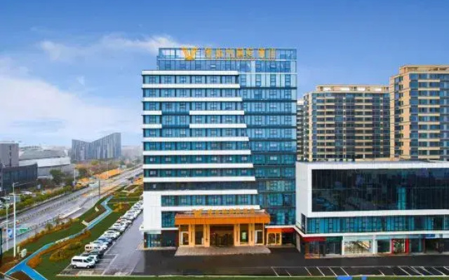 Vienna International Hotel (Haiyan Baibu Avenue Branch)
