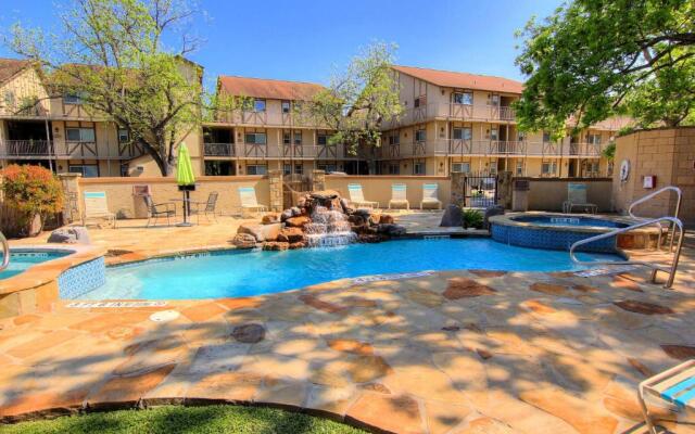 Guadalupe Getaway WW B201