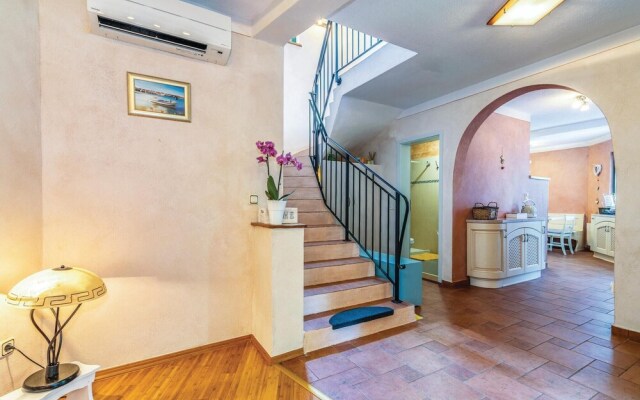 Amazing Home in Malinska With Wifi and 2 Bedrooms