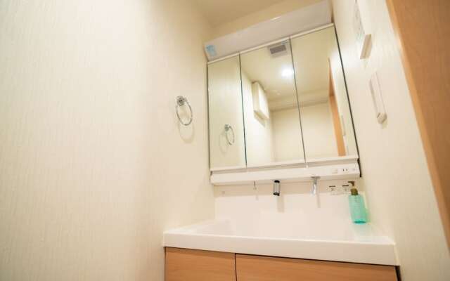 Convertel Higashi-Magome House