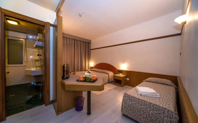 New Petit Hotel