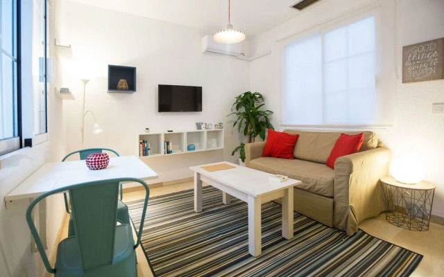 Triana Place by Keywii, 2 Pax, Triana