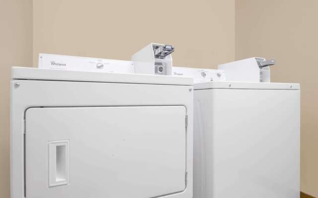 Super 8 by Wyndham Knoxville