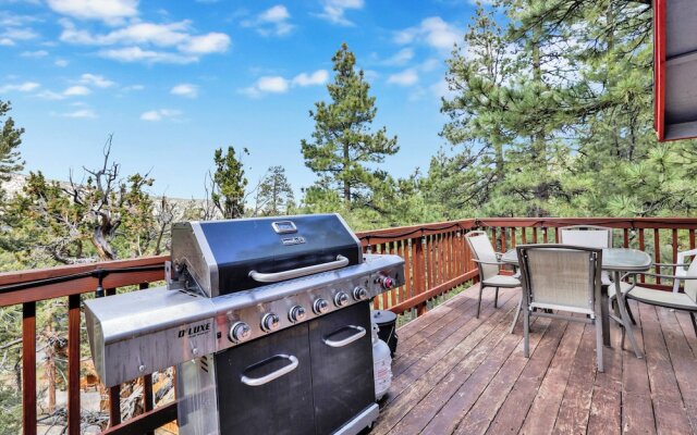 Lazy Llama Lodge #2150