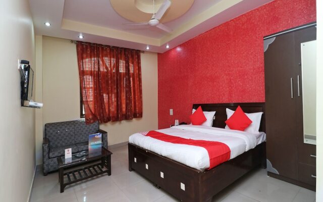OYO 14708 Hotel Ashiyana
