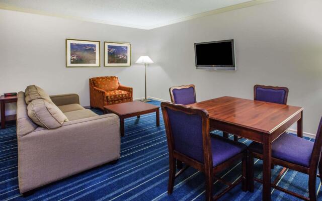 Days Inn by Wyndham Midland