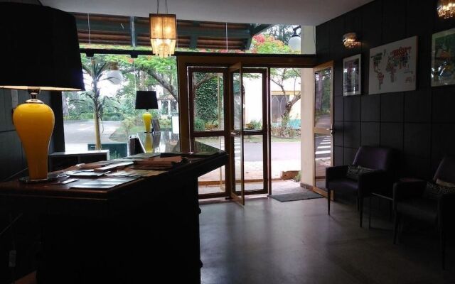 Casa Amarela Executive Hotel