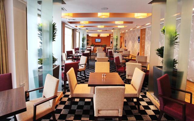 Holiday Inn Express Birmingham Redditch by IHG